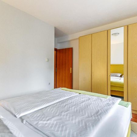 Comfort Apartments In Peaceful Area Zadar - With Garden Exterior photo