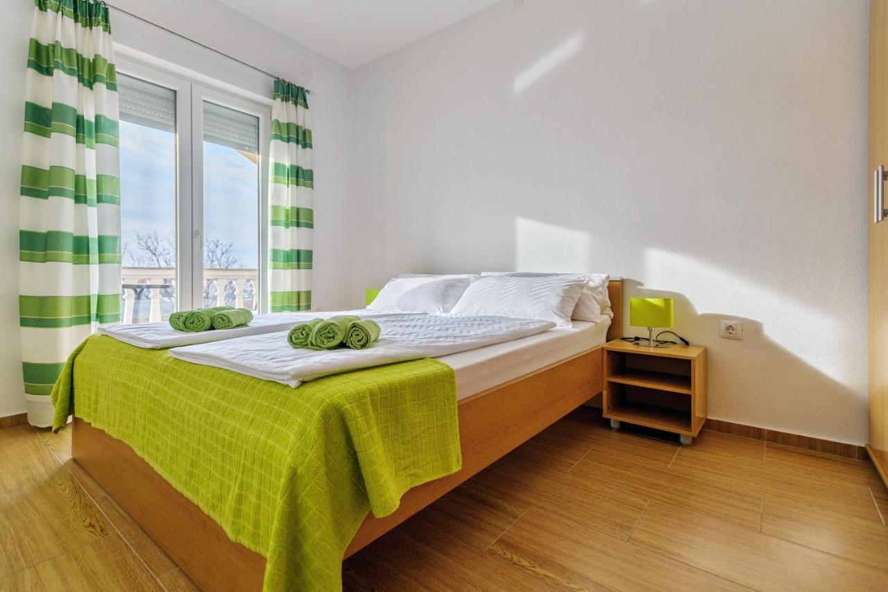 Comfort Apartments In Peaceful Area Zadar - With Garden Exterior photo