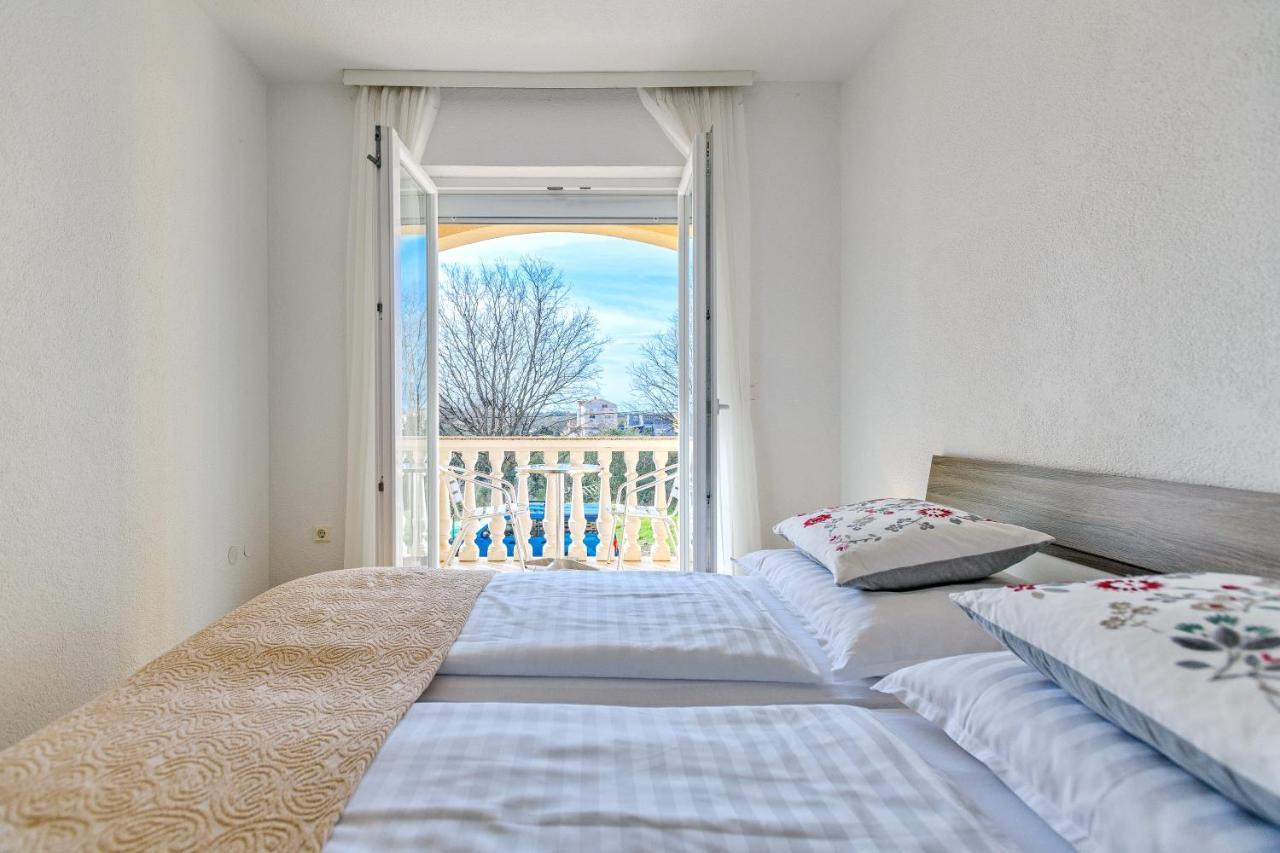 Comfort Apartments In Peaceful Area Zadar - With Garden Exterior photo