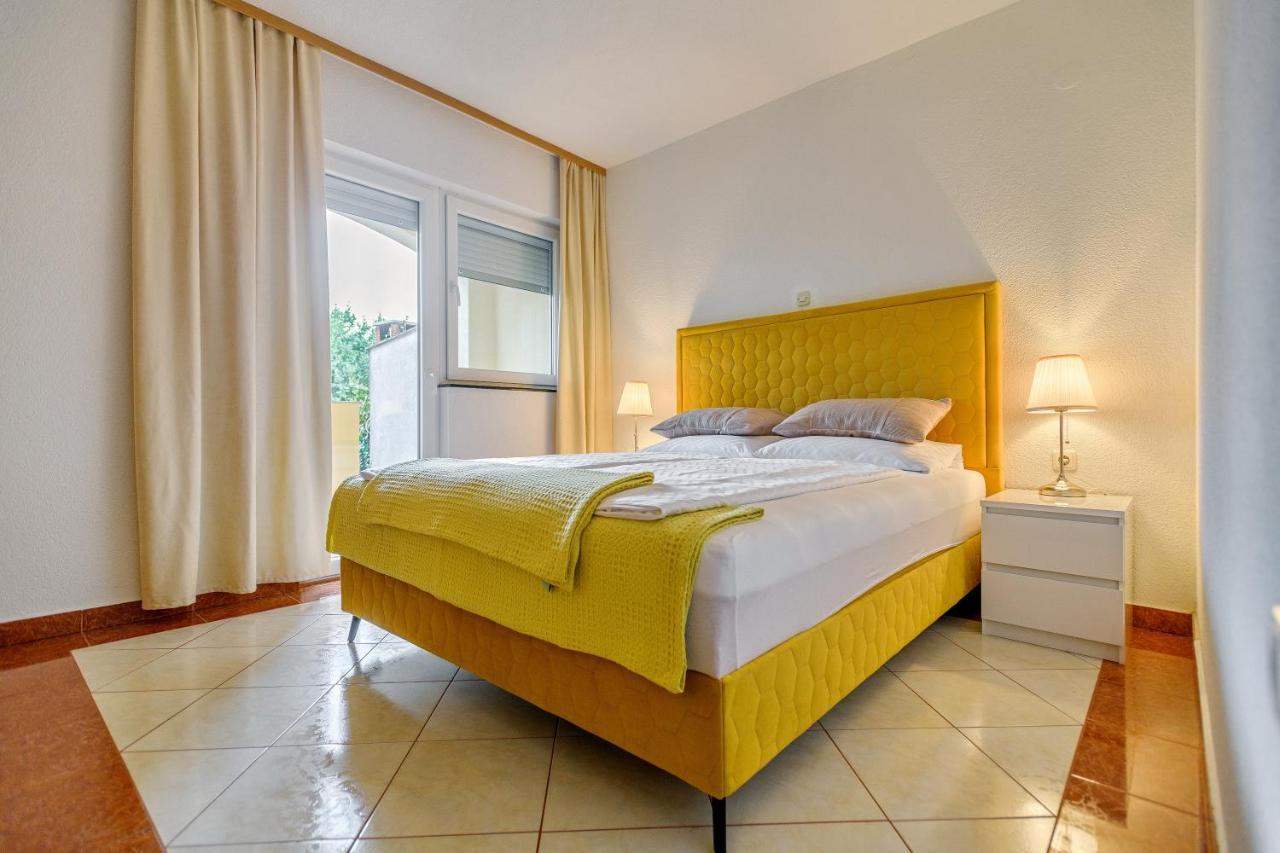 Comfort Apartments In Peaceful Area Zadar - With Garden Exterior photo